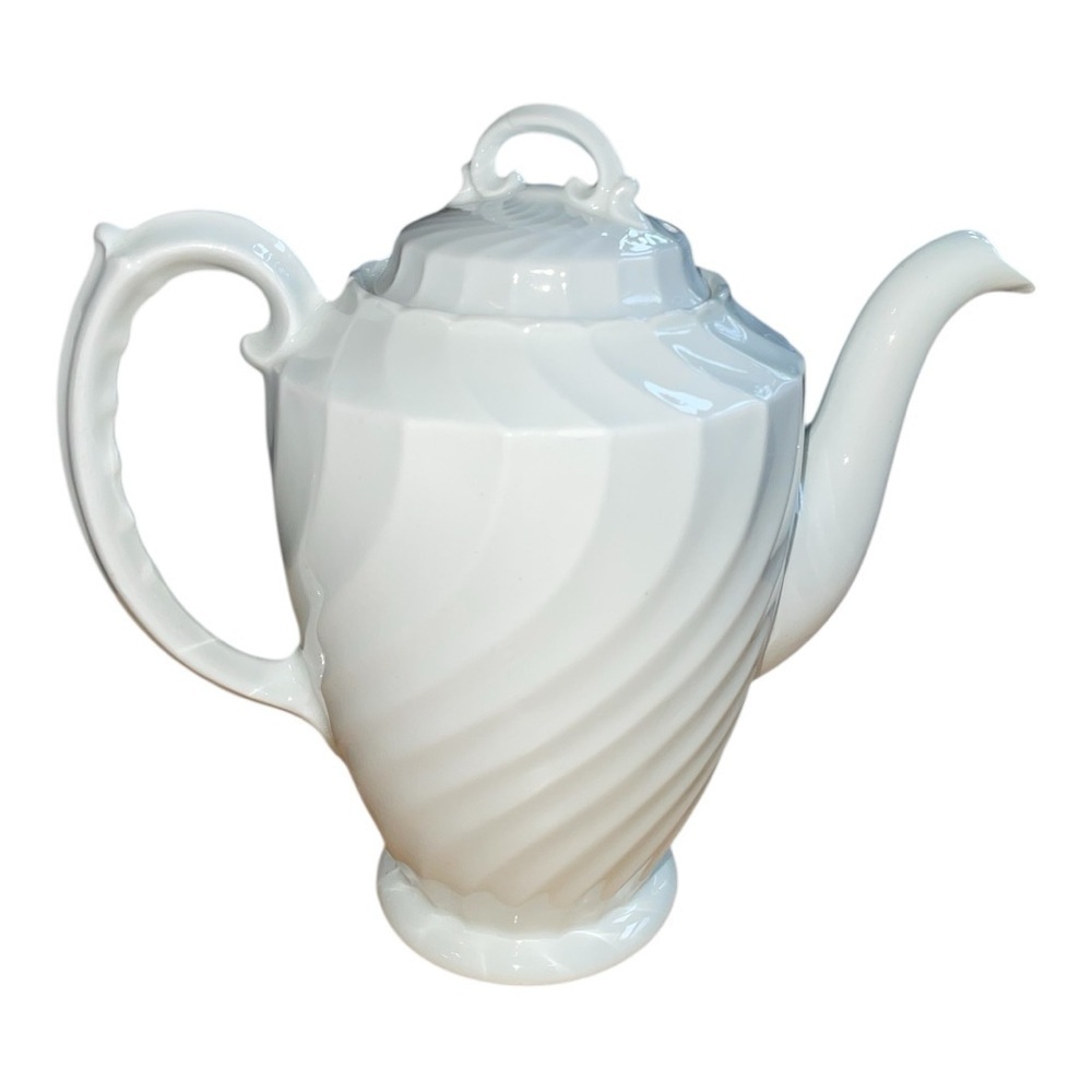 Burleigh Ware Queens swirl teapot, ironstone, made in England, vintage, no chips - Picture 3 of 5